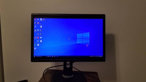 Dell 24" computer monitor