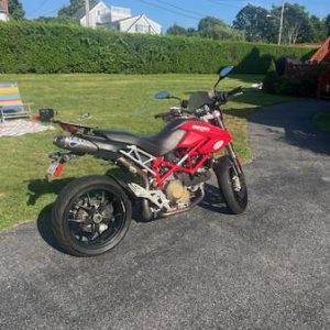 Ducati Hypermotard 1100S