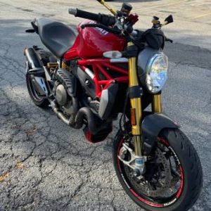 Ducati monster 1200s